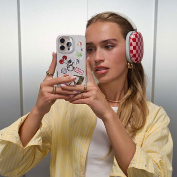 It Girl - iPhone 15 Pro Max Case